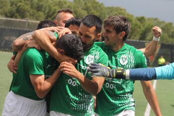 El CD Toledo se aferra a los ‘playoff’ (0-2)