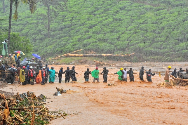 Un millar de muertos en India por las lluvias monzónicas