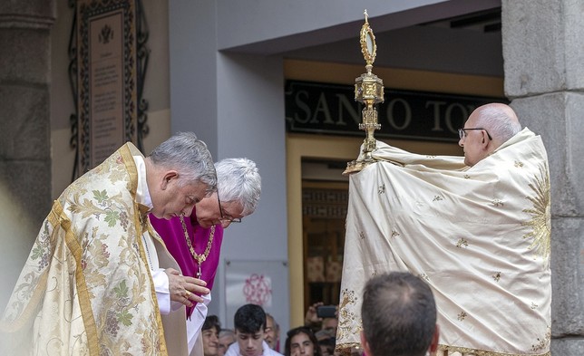 El arzobispo llama a la ciudadanía a llenar las iglesias