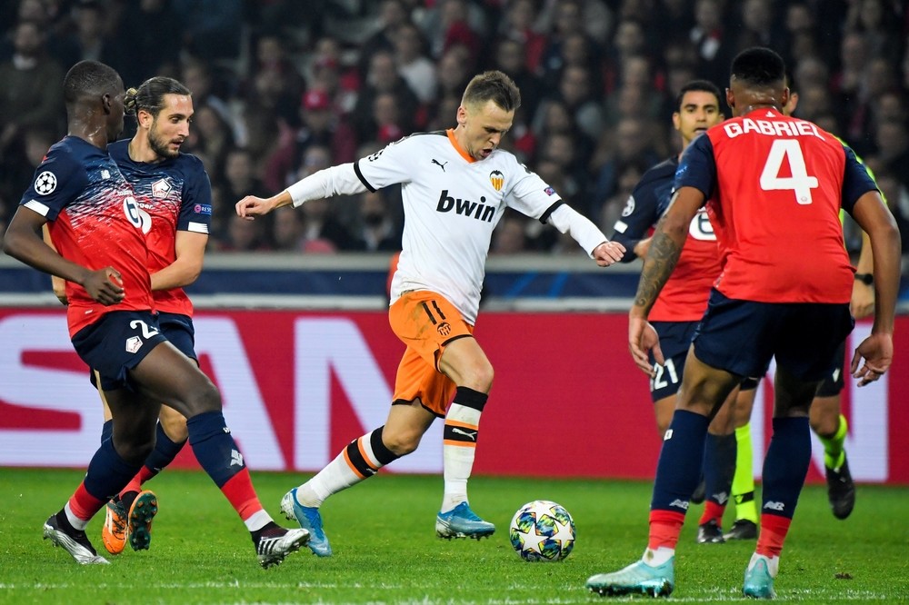 El Valencia cede dos puntos clave ante el Lille
