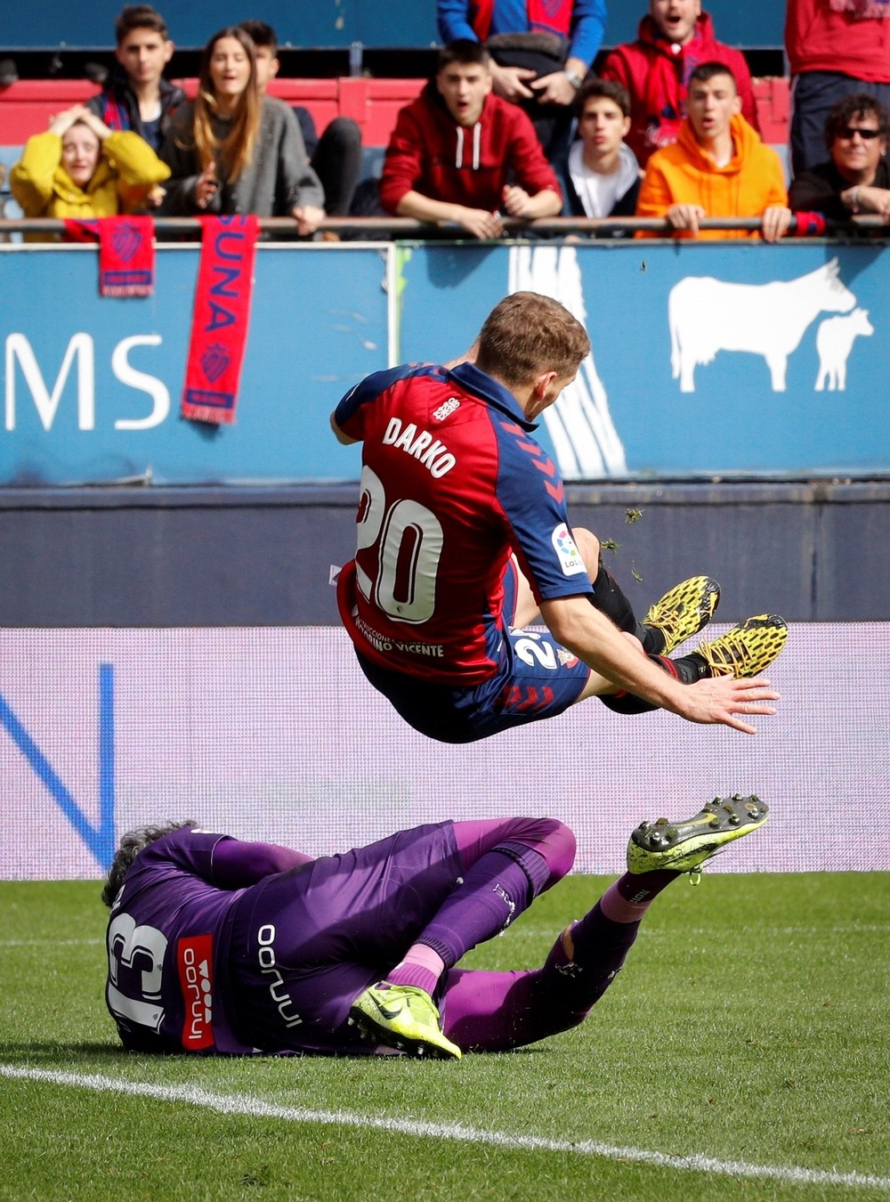 Osasuna acaricia la salvación y deja muy tocado al Espanyol