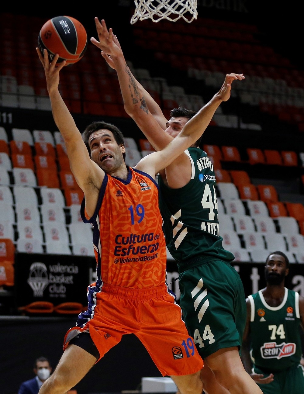 Prepelic reconduce al Valencia Basket
