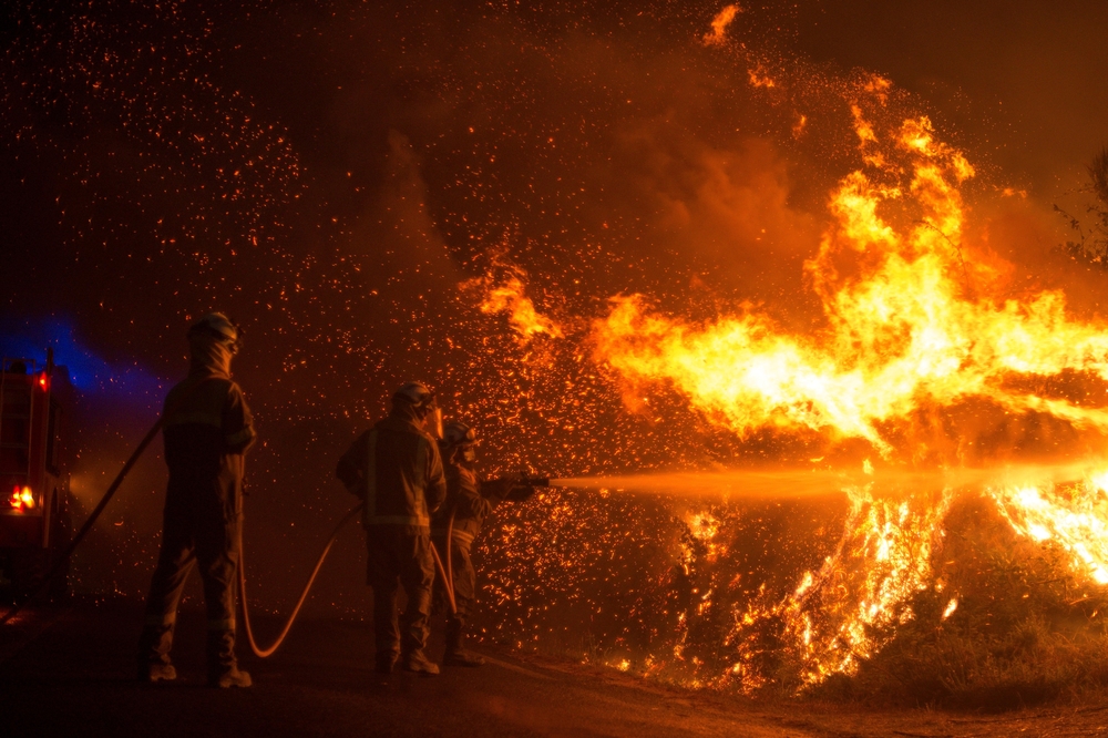 Más de 2.250 hectáreas quemadas por el fuego en dos dÁ­as negros en Galicia  / BRAIS LORENZO