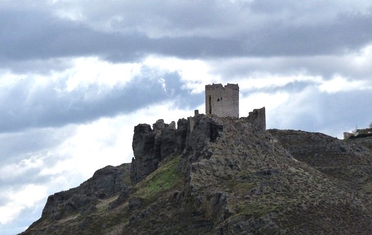 El castillo de Oreja se levantó en el siglo X, lo conquistó Alfonso VII y se cedió a la Orden de Santiago