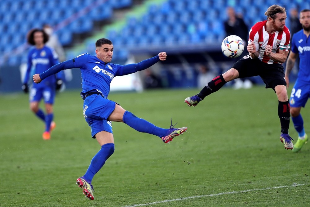 Ángel frena la revolución del Athletic