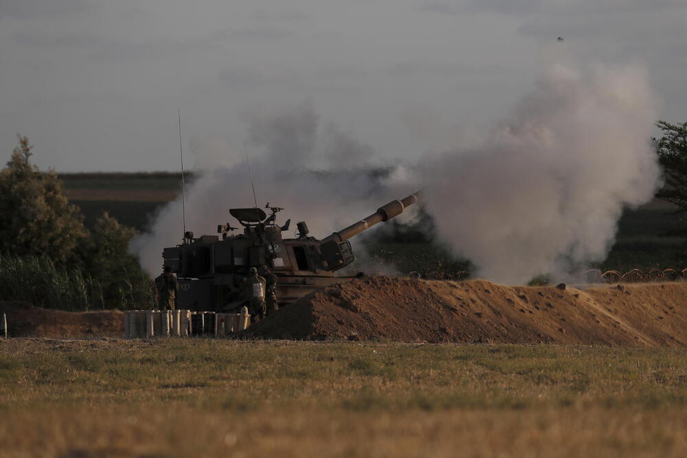 Israeli artillery at Gaza border  / ATEF SAFADI