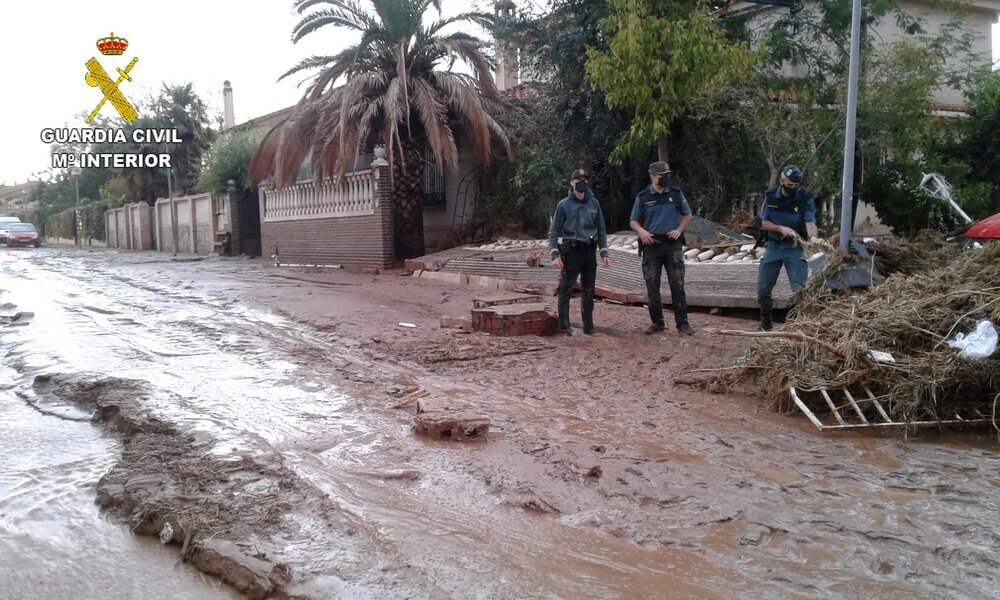 La Guardia Civil rescató a 37 personas por el temporal