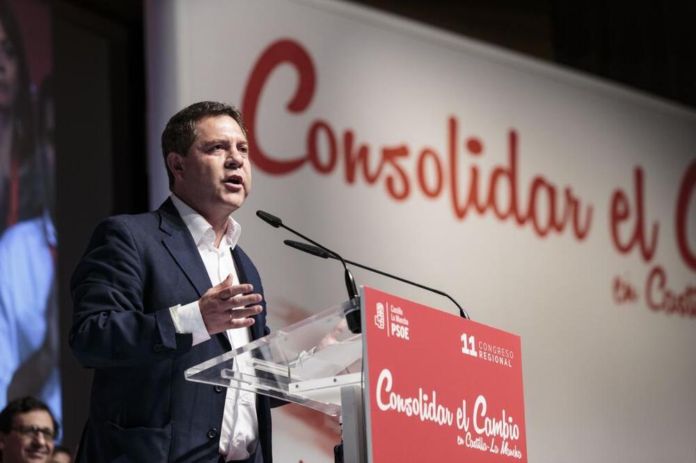 Emiliano García-Page, durante su intervención en el pasado Congreso regional del PSOE, donde salió reelegido con secretario general de los socialistas castellano-manchegos.