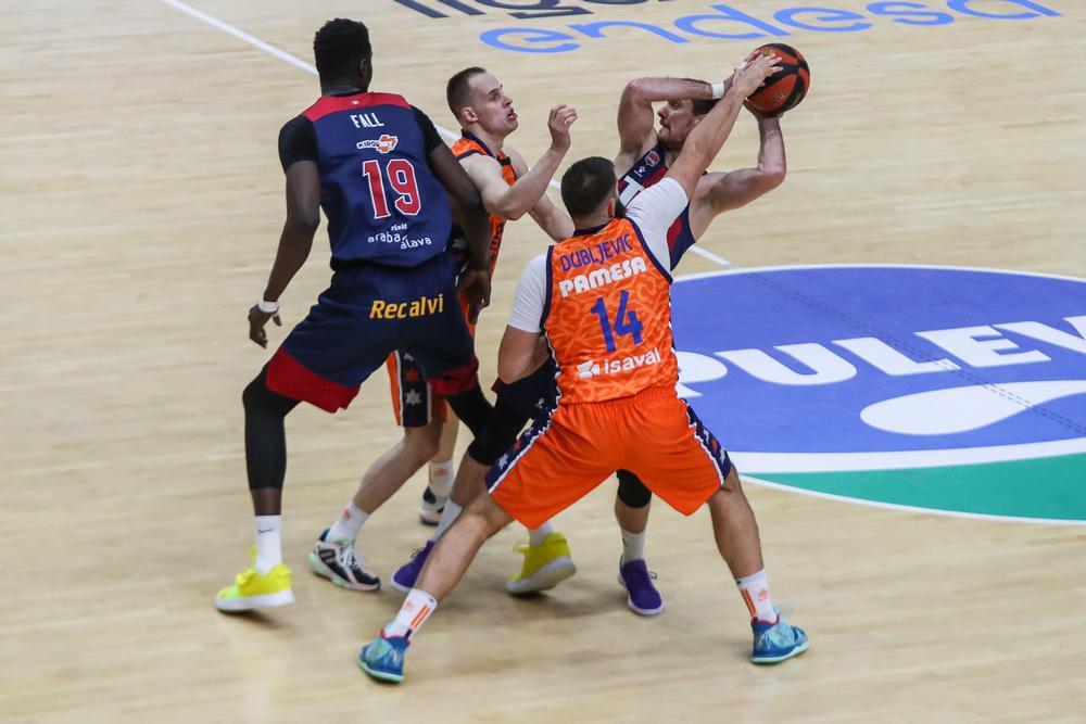 El Baskonia se inmola en el tercer cuarto
