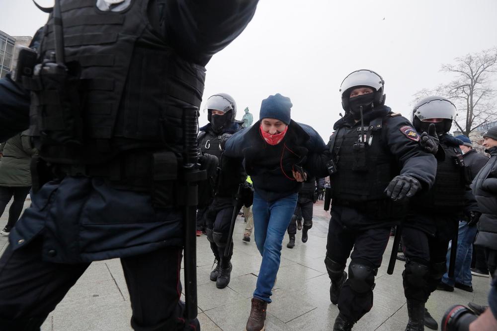 An unauthorized protest in support of Navalny in Moscow  / MAXIM SHIPENKOV