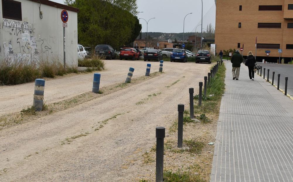 El Ayuntamiento mejora el aparcamiento junto al Hospital