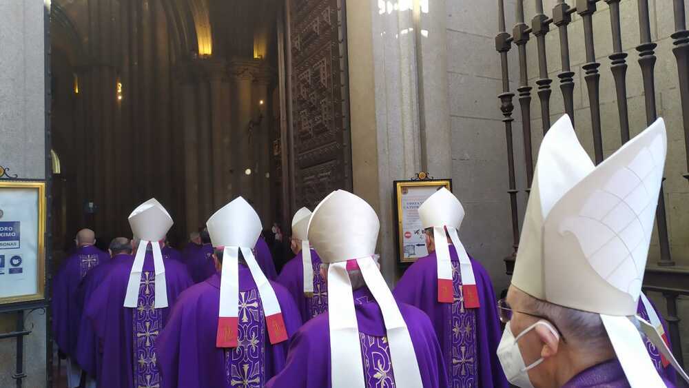 Comienza el funeral del cardenal Francisco Álvarez