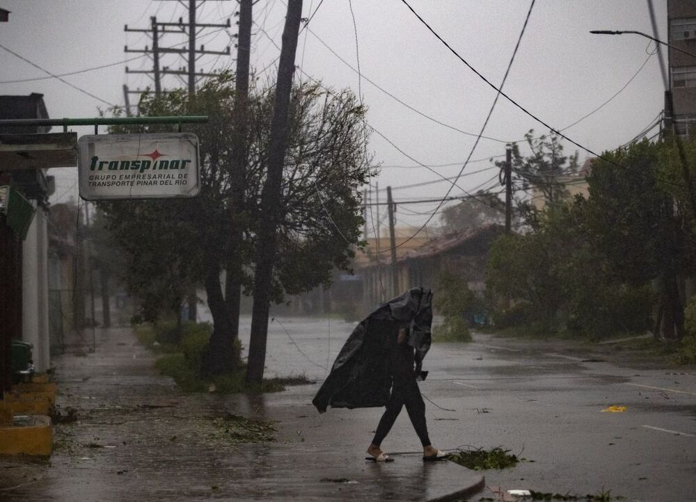 El huracán Ian deja cuantiosos daños materiales en su paso por Cuba  / YANDER ZAMORA