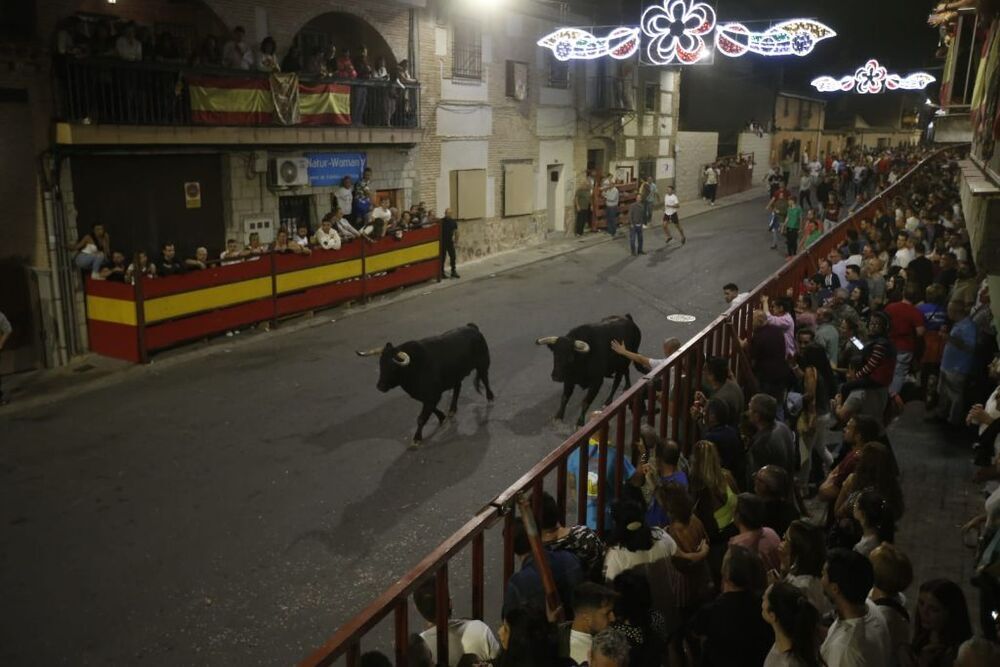 El éxito de convocatoria del toro en la calle en la comarca de La Sagra está siempre garantizado.