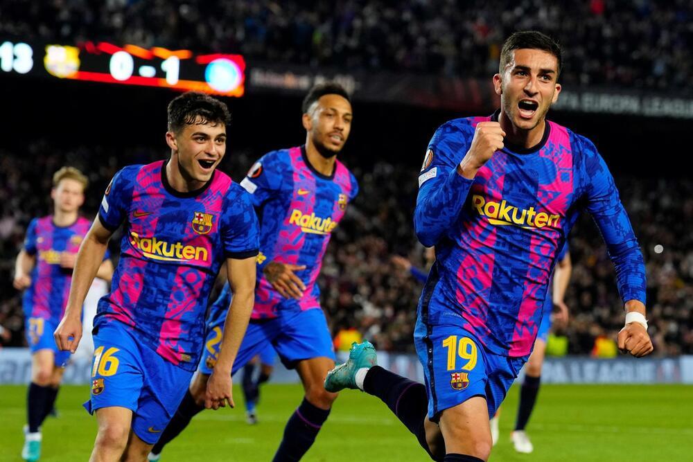 El Barça empieza desacertado su reválida europea