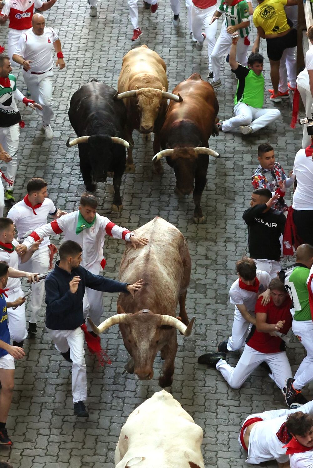 Primer encierro de los Sanfermines 2022  / J.P. URDIROZ