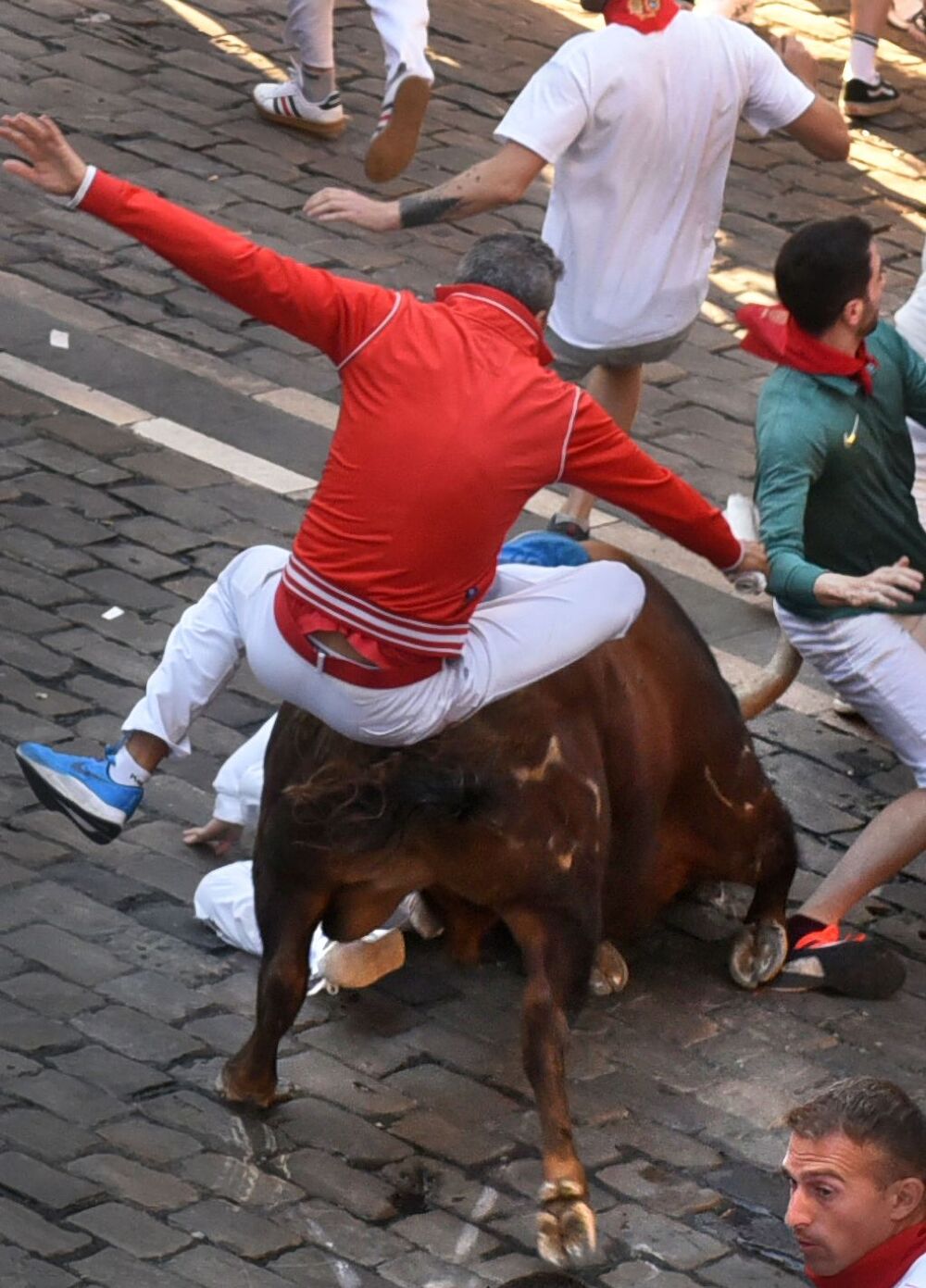 Sexto encierro de las fiestas de San Fermín  / JESÚS DIGES