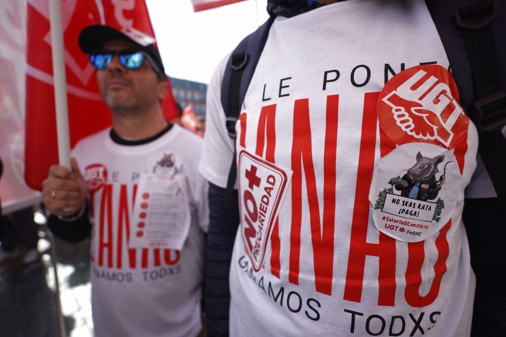 Manifestación contra la pérdida del poder adquisitivo  / JAVIER LIZÓN