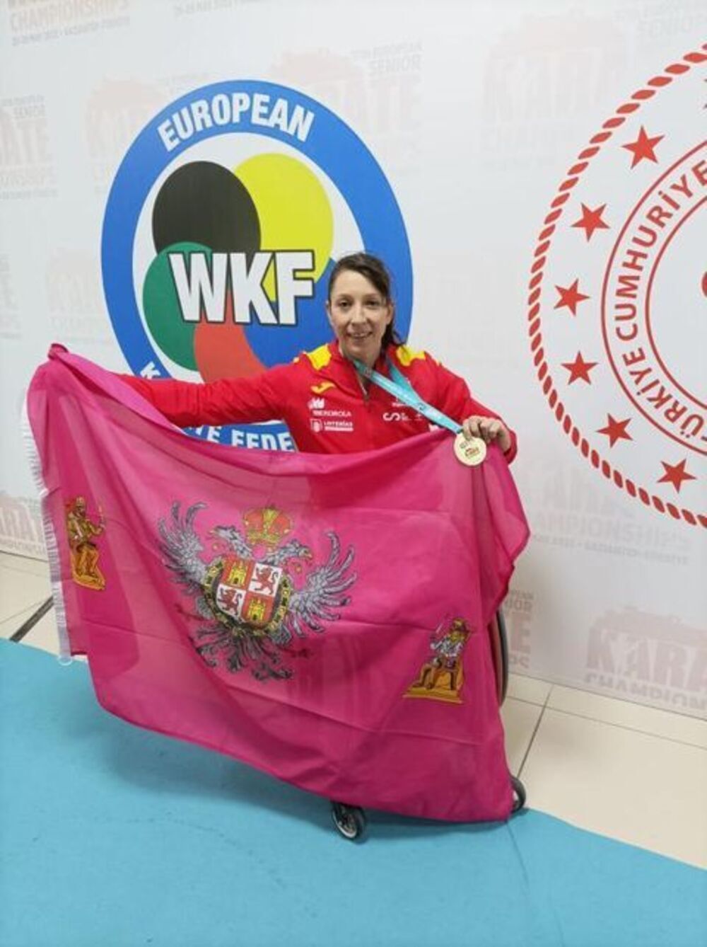 Isabel Fernández, tercer oro europeo consecutivo en parakárate