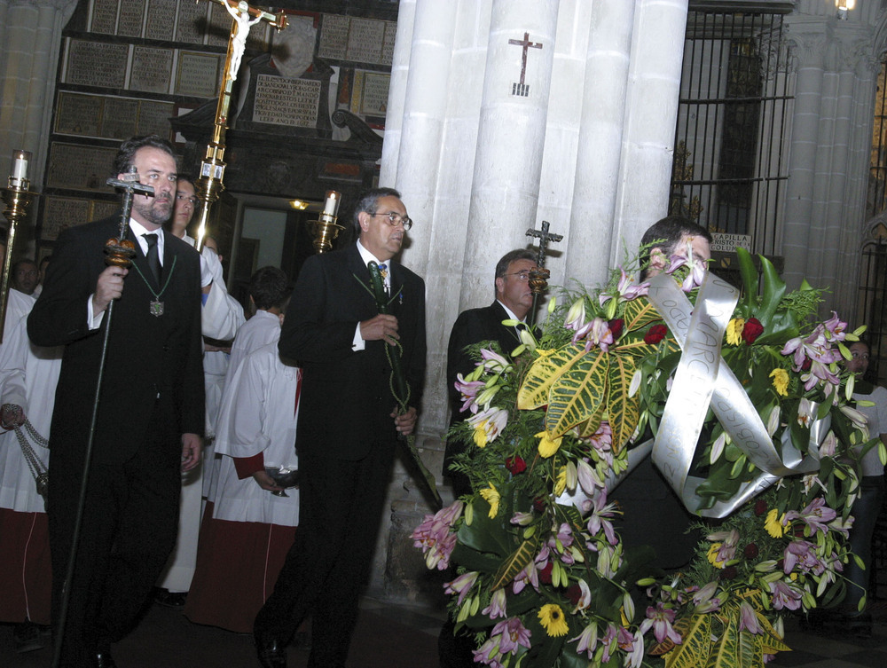 Felipe Jurado fue el encargado de echar la última palada de tierra sobre la tumba de don Marcelo