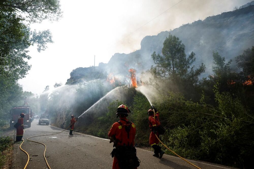 Cataluña sufre treintena de incendios simultáneos