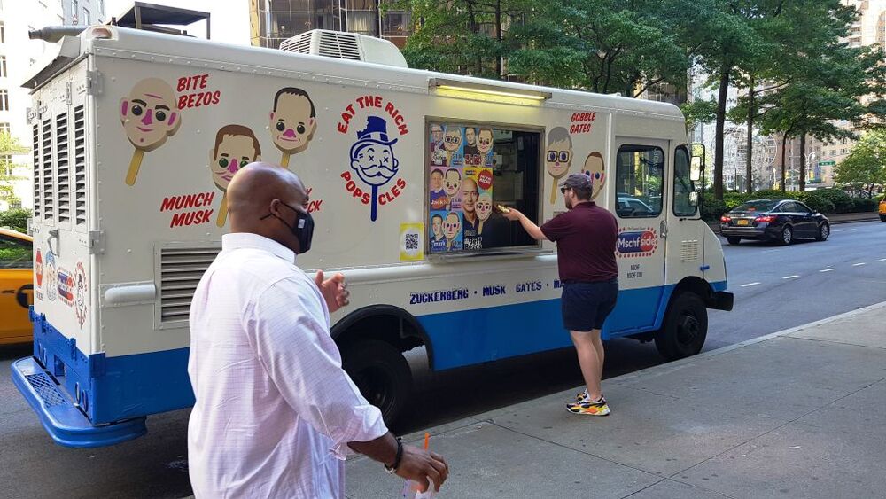 Helados revolucionarios para comerse a Elon Musk y a los más ricos del mundo  / JORGE FUENTELSAZ