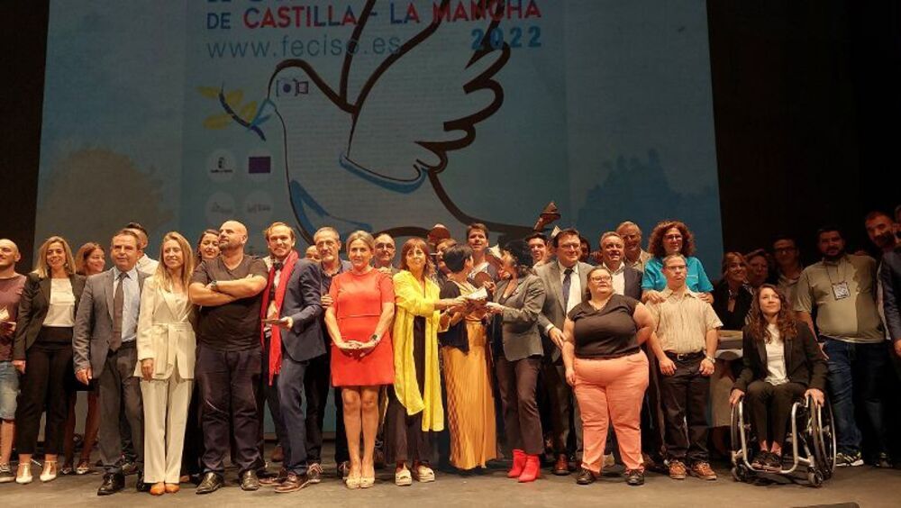 FECISCO galardona a Antonio Resines en el Teatro Rojas 