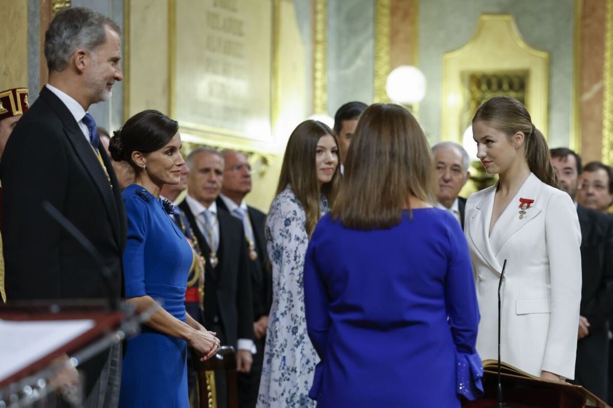 La princesa Leonor jura la Constitución en su 18 cumpleaños  / CHEMA MOYA