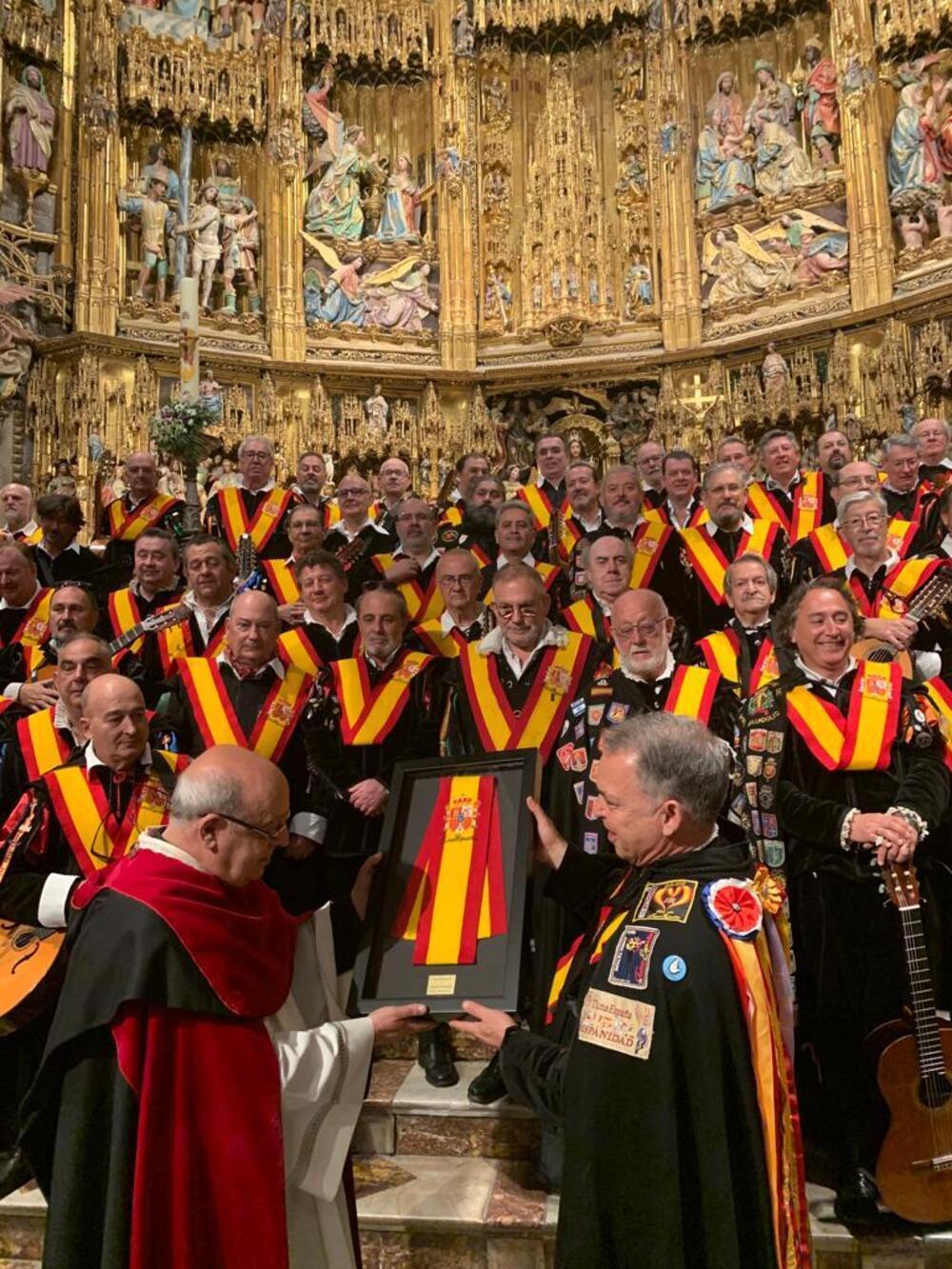 ‘Ronda mariana’ de Tuna España en la Catedral