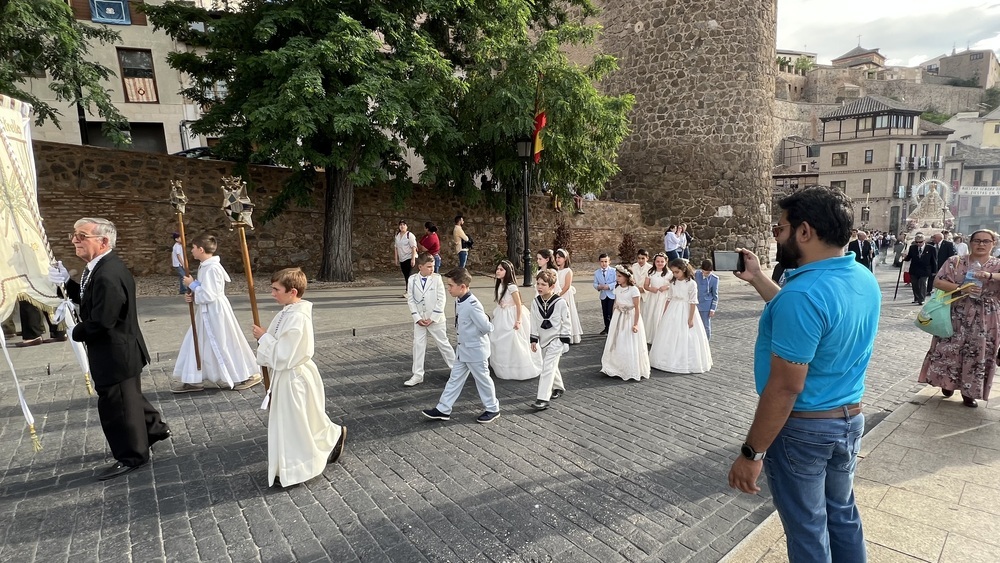 Los niños de comunión también procesionaron.