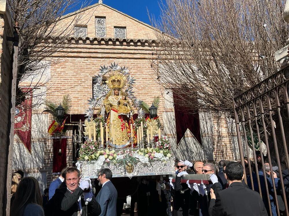 Azucaica se llena de fieles a la Virgen de la Candelaria