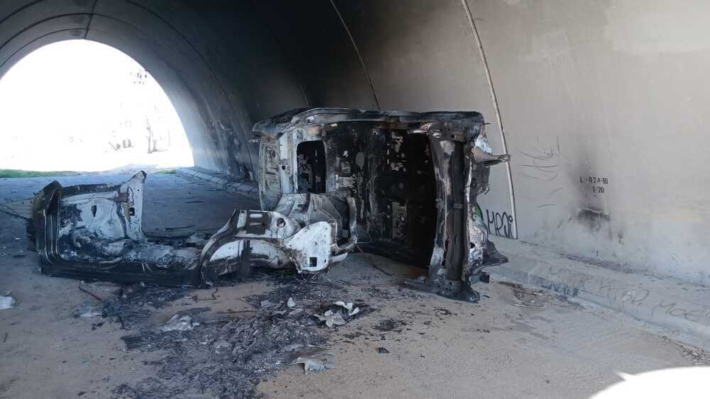 Palomeque: el vertedero de coches quemados