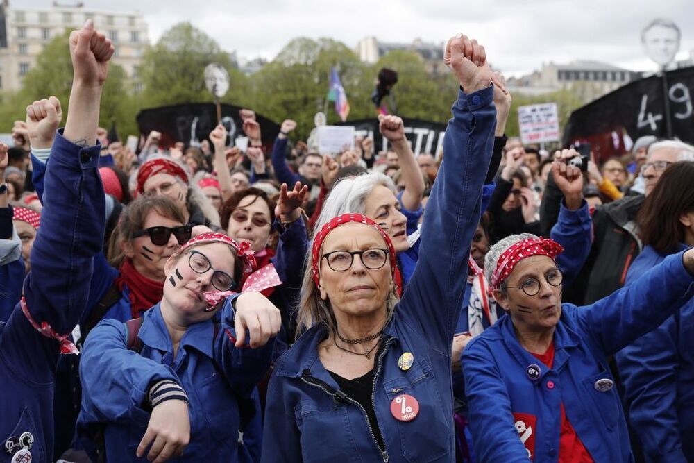 Miles de personas toman por undécimo día las calles de Francia