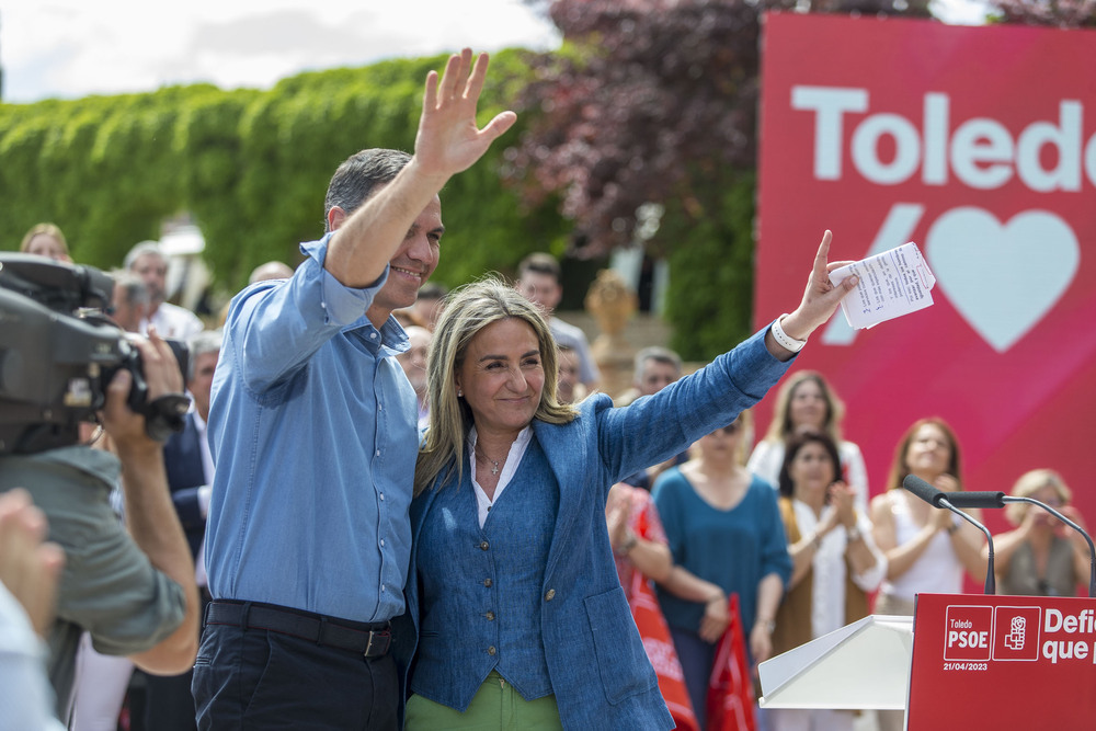 Foto de archivo de Tolón con Pedro Sánchez en el mitin de precampaña celebrado en el cigarral del Ángel.