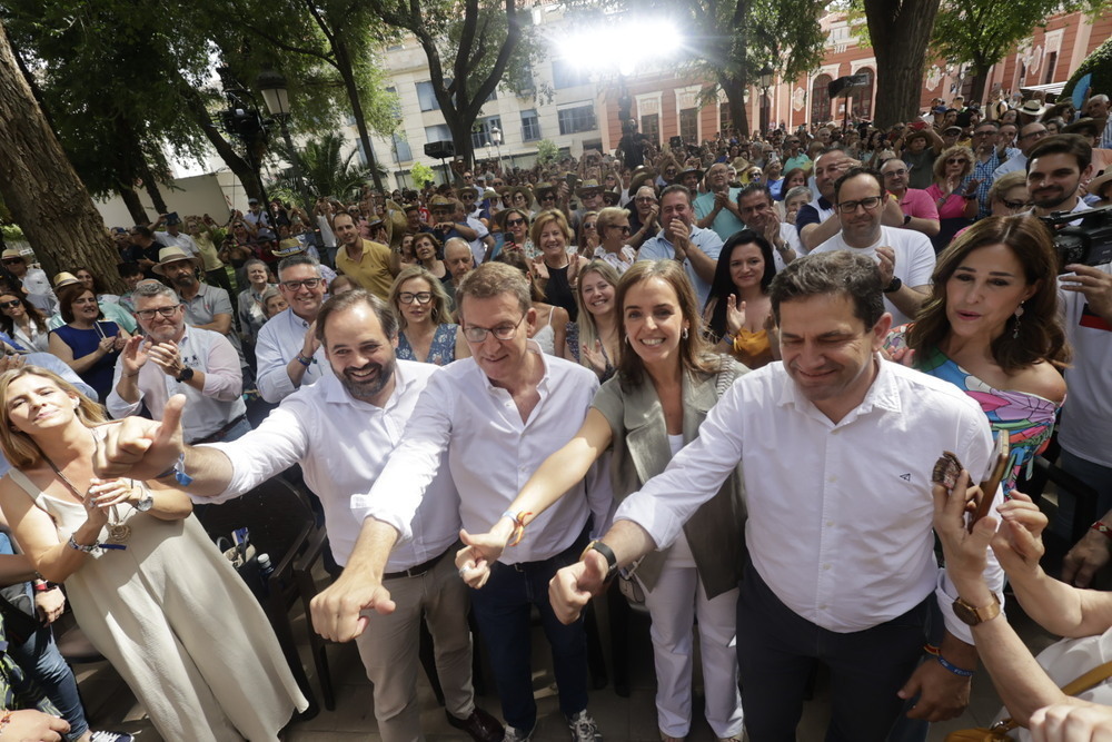 Feijóo con Agudo, Núñez, Fúnez, Valverde y Romero