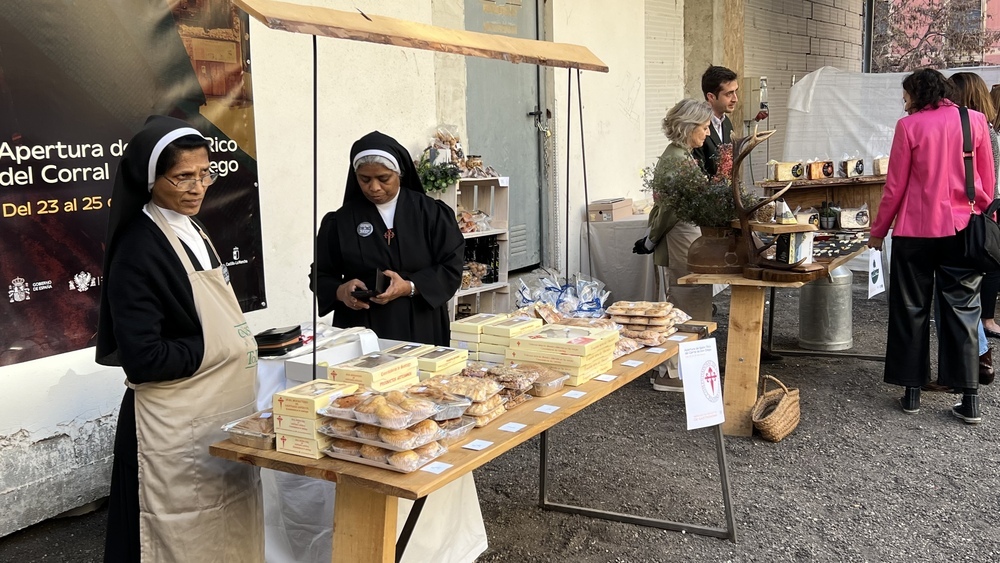 Un mercado abre la actividad en el Corral de Don Diego