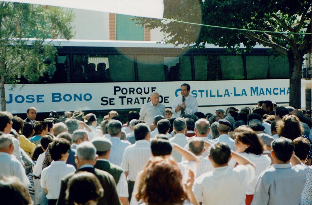 Mitin de José Bono en Moral de Calatrava el 24 de mayo de 1995. 