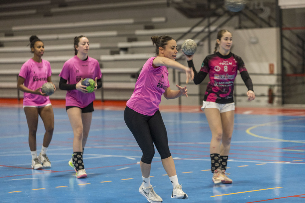 Un universo de balonmano y mujeres extraordinarias