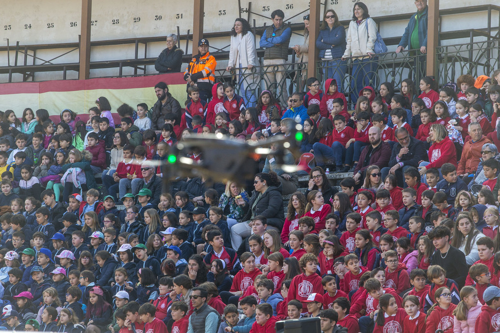 La Policía Nacional exhibe sus unidades en la Plaza de Toros