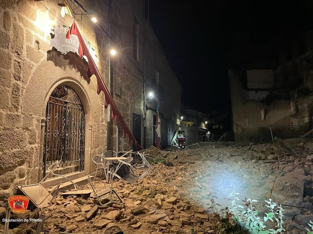 Se derrumba la fachada de un edificio histórico de Oropesa