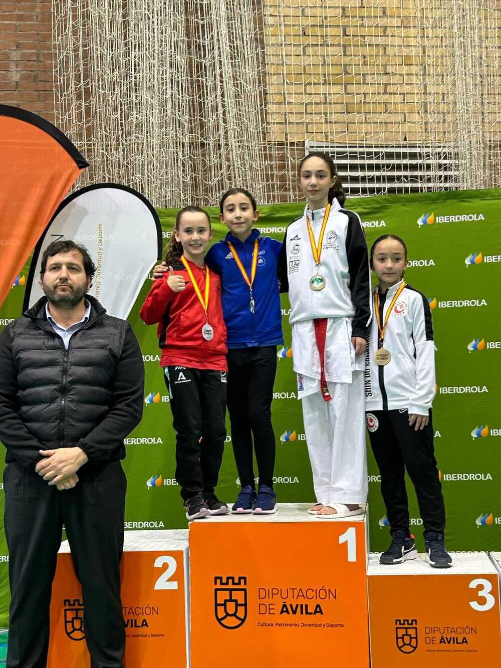 El Kidokan inicia la Liga Nacional Infantil con diez metales