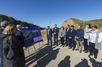 Las obras de la rotonda en la CM-4001 terminarán en junio