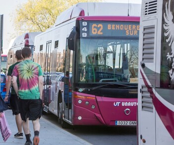 El servicio de autobuses urbanos obtiene un notable
