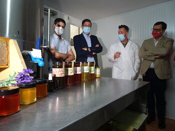 Una empresa apicultora de Pulgar, adherida al Erasmus Rural