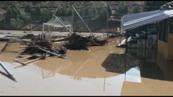 La piscina y el campo de fútbol de Santa Bárbara, arrasados