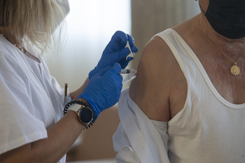 La vacunación de la gripe empezará por mayores de 80 años