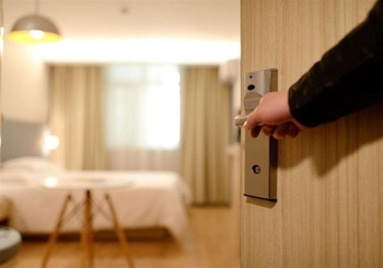 Las pernoctaciones hoteleras se duplican en julio