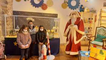 Papá Noel visita a los niños y niñas de Quintanar