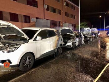 Arden cuatro coches en Illescas