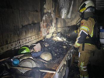 Rescatados 2 menores y una mujer en un incendio en el Polígono